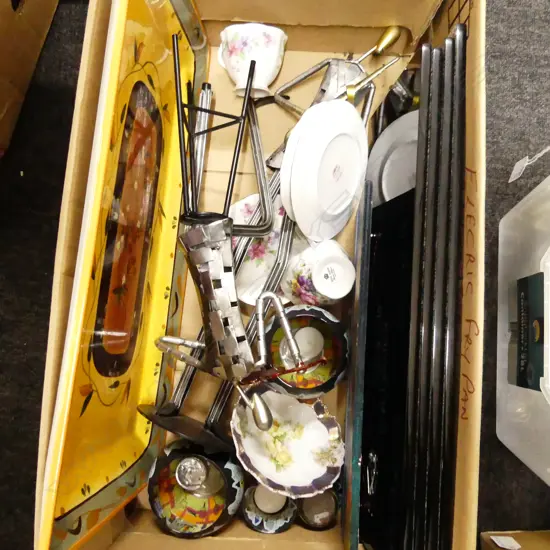 BOX LOT CHINA, 4 LACQUER PANELS, PR METAL MUSICIANS ETC