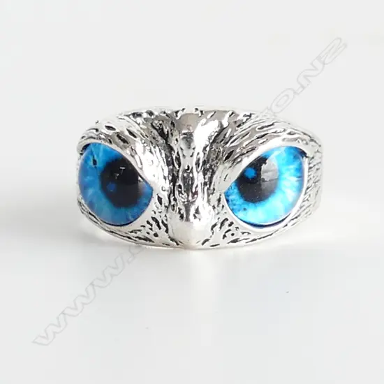 'OL BLUE EYES' SILVER TONE OWL ADJUSTABLE COSTUME JEWELLERY RING