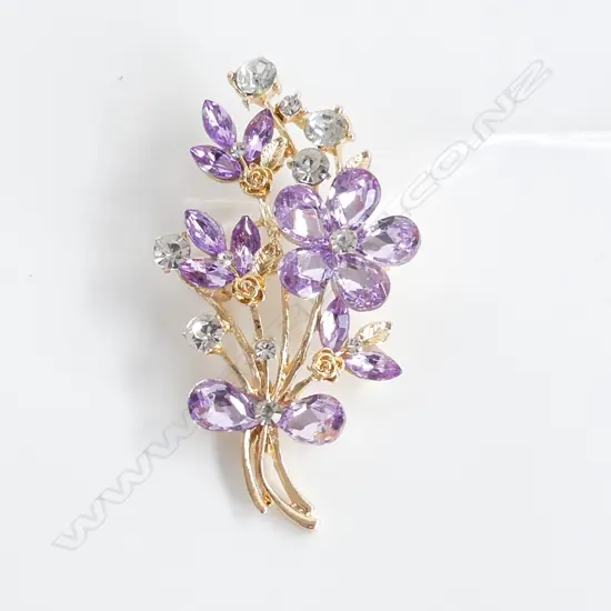 LG MODERN FAUX AMETHYST & DIAMANTE FLORAL COSTUME JEWELLERY BROOCH L. 65mm