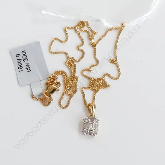 18CT  YELLOW GOLD & 0.30CT DIAMOND SET PENDANT ON 9CT CHAIN 2.2GMS