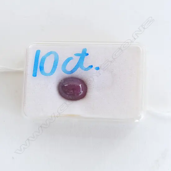 LG SINGLE STONE RUBY CABOCHON, 10CT