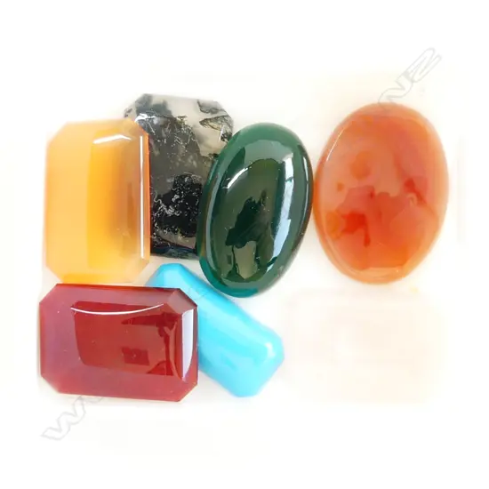 BOX SEVEN ASST GEMSTONES