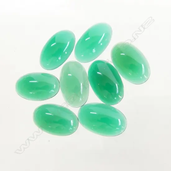 BAG GREEN AGATE ? CABOCHONS