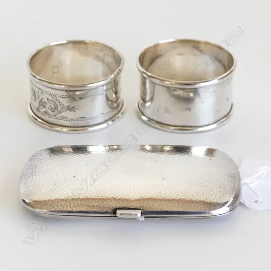 800 SILVER CIGARETTE CASE 49 GRAMS + 2 STG NAPKIN RINGS 20 GRAMS