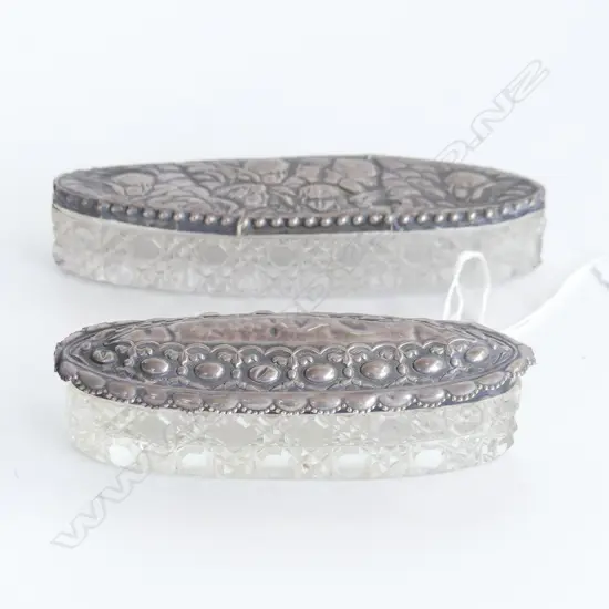 2 S/SILVER LIDDED DRESSINGTABLE JARS L135 LARGEST SILVER WIEGHT 12grms