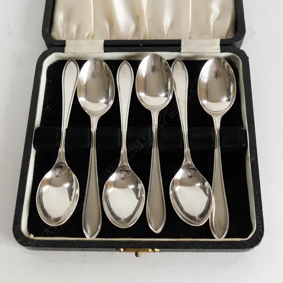 Cased Stg Silver Teaspoons Sheffield 1952. 132gms