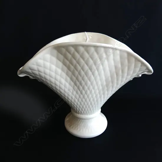 WHITE CROWN LYNN VASE H.175mm