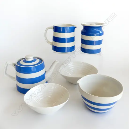 4 PCES CORNISHWARE; TEAPOT, BOWL, LIDDED CONTAINER (ALL GREEN LABEL) + JUG (ONIONS) + 2 PORTMEIRION WHITE BOWLS