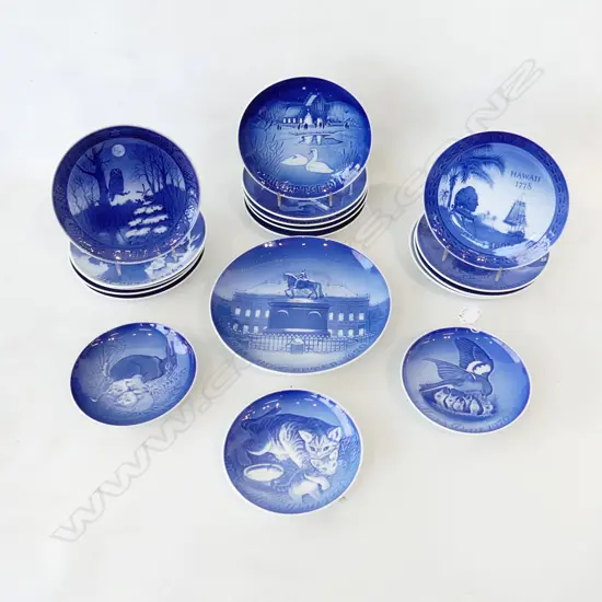 18 ASST. ROYAL COPENHAGEN / B&G XMAS PLATES LARGEST 230mm dia