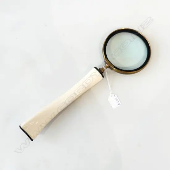 VERY LGE BONE HANDLED MAGNIFYING GLASS L.385mm
