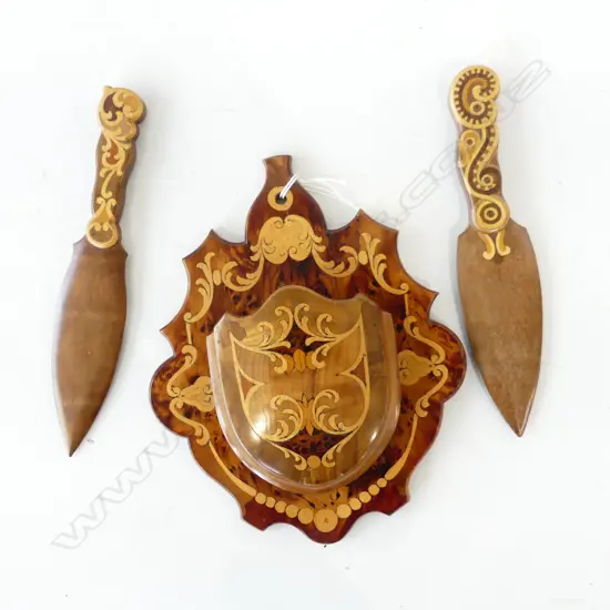 VINTAGE INLAID WOODEN WALL HOLDER WITH 2 LETTER OPENERS 