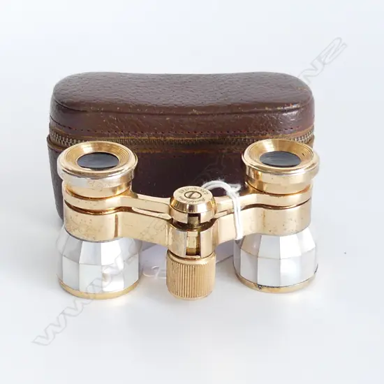 MoP OPERA GLASSES, CASED