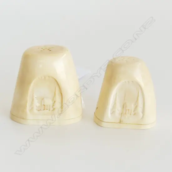 PR MARINE IVORY WHALES TEETH CARVED SALT & PEPPER  H60MM 