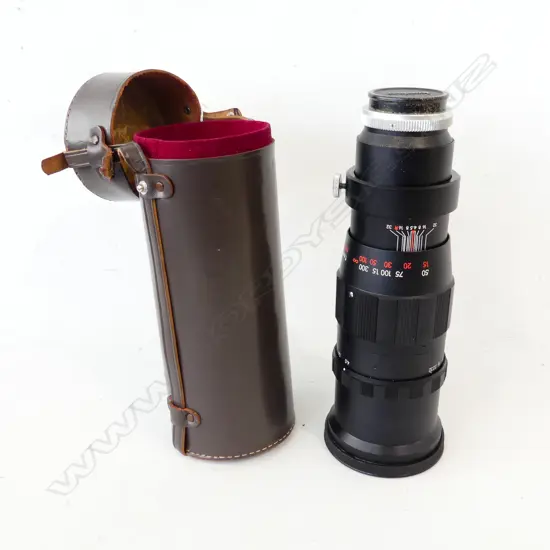 VINTAGE CASED KOMINAR CAMERA LENS L250MM