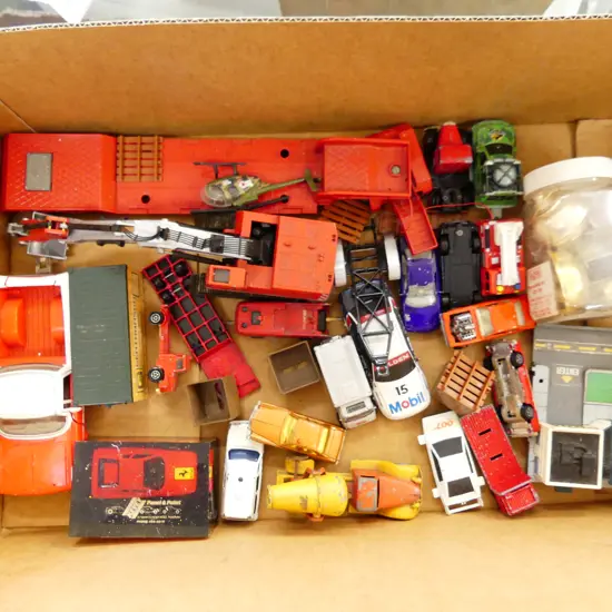 SMALL BOX  APROX 15 DIE CAST TOYS VARIOUS MAKERS 