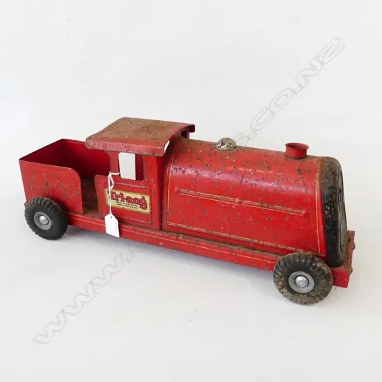 TRIANG RED TRAIN ON WHEELS TIN TOY L500MM