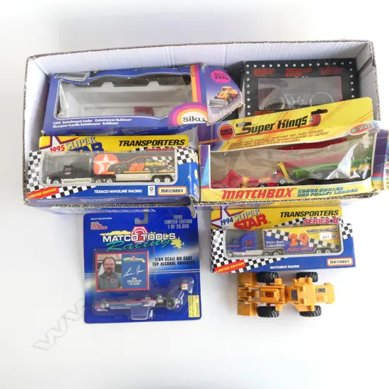 BOX LOT 7 BOXED MODEL TOYS & 1 UNBOXED 