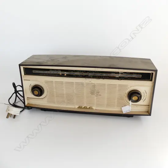 LG VINTAGE G.E.C. RADIO W.520mm