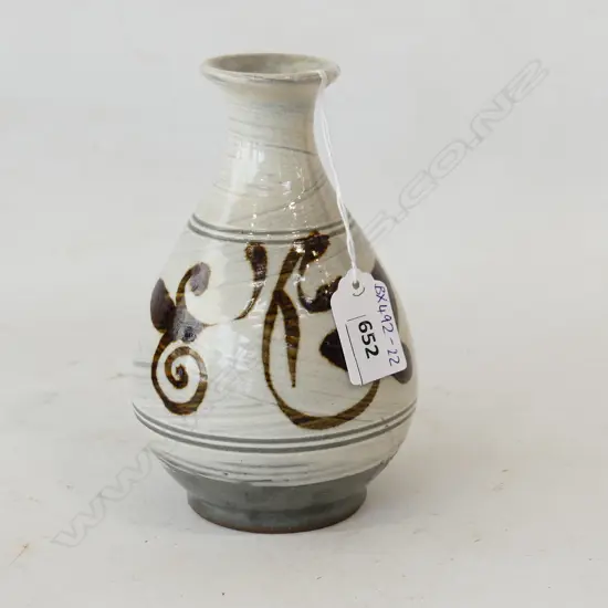 JAPANESE HAKAME AND WAX RESIST VASE  H. 165mm