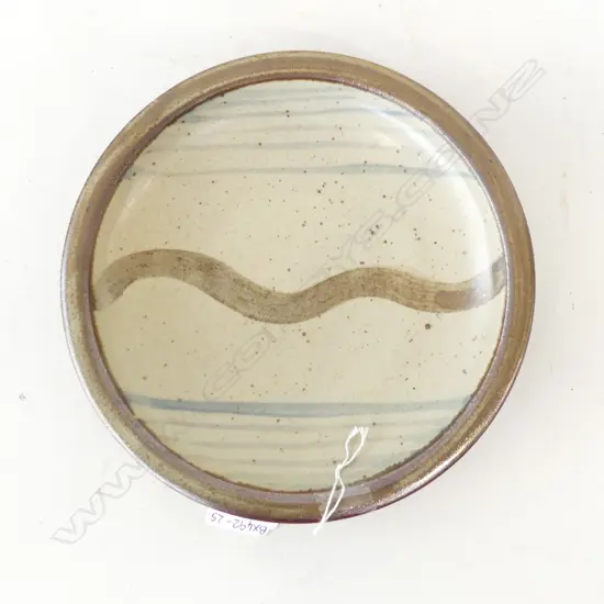 BERNARD LEACH ATTRIBUTED ST. IVES STANDARD WARE PLATE ONLY HAS ST IVES MARK DIA.220mm