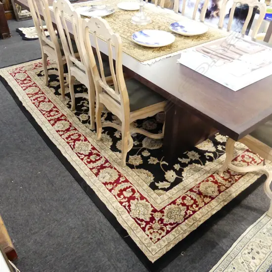 LG MACHINED RUG - BLACK GROUND - 2900x1980mm