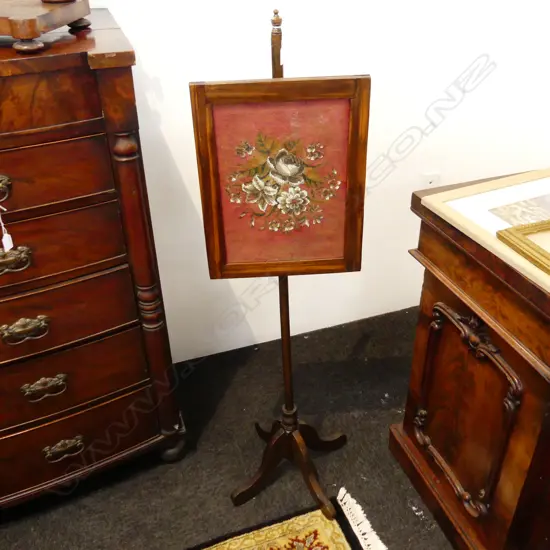 POLE SCREEN w. EMBROIDERED GLASS BEAD PANEL H.1360mm