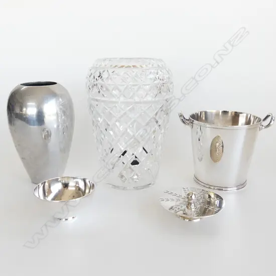 TALL CRYSTAL VASE H.260mm (chips), METAL VASE, 3 PCES EP INCL. WINE BUCKET
