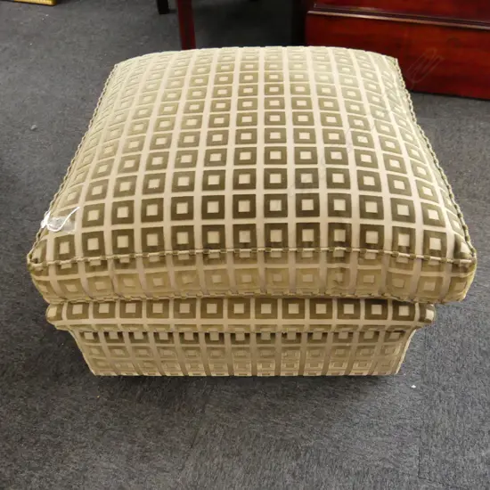 DESIGNER UPHOLSTERED OTTOMAN 820x820x600mm