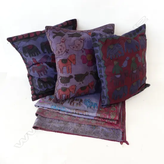 INDIAN HAND EMBROIDERED THROW 1,6MM& 3 HAND WORKED CUSHIONS W420MM