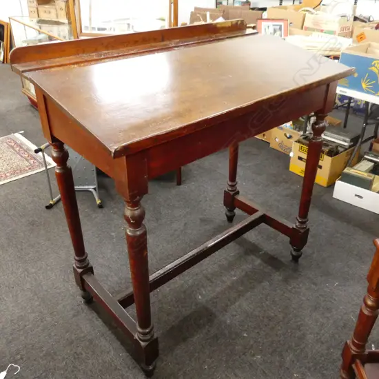 EXTRA LG VICTORIAN LEDGER DESK 1220x660x1235mm