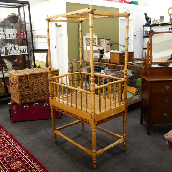 VINTAGE ORIENTAL FOUR POSTER CRADLE 900x600x1680mm