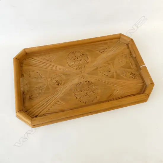 LG CHIP ART CARVED TRAY 380x610mm