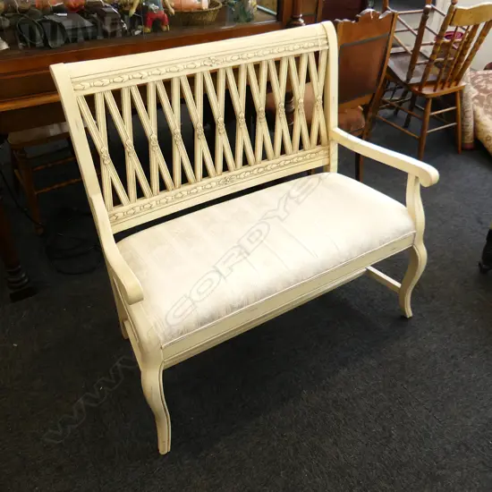 HARROW AND HALL TWO SEATER 1100 X 520 x 1040mm