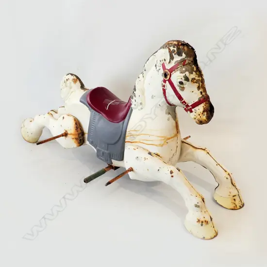 VINTAGE RIDE ON HORSE (RUST) 960x450x520mm