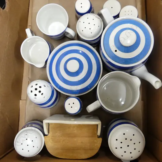 BOX LOT CORNISHWARE. PREDOMINANTLY GREEN MARK . TEAPOT SUGAR SALT ETC. ONE SUGAR DAMAGED.