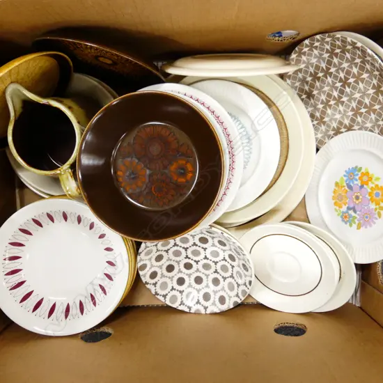 BOX LOT ASST. CROWN LYNN