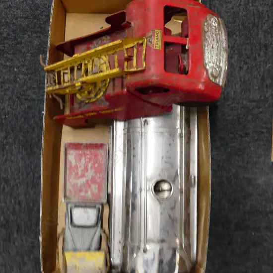 TRIANG TIN TOY FIRE ENGINE MISSING WHEELS S/STEEL MILK TANKER NO TRUCK L490MM & FUN HO SNOW PLOUGH TRUCK MISSING WHEELS 