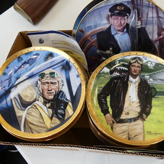 22 FRANKLIN MINT JOHN WAYNE COMMEMORATIVE PLATES