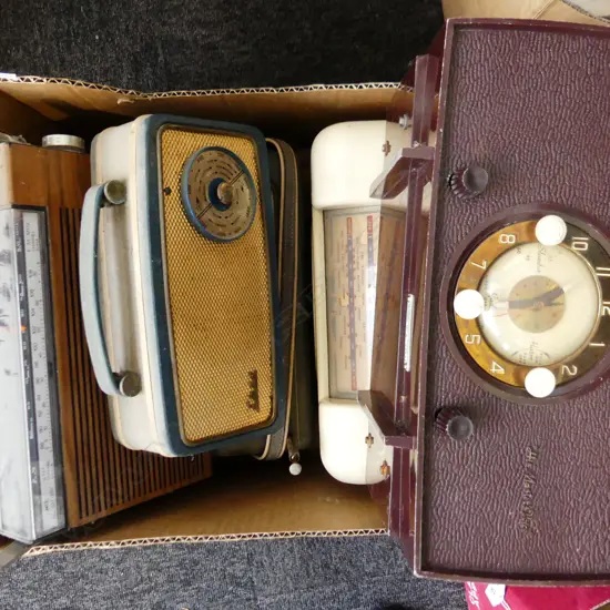BOX LOT 6 VINTAGE RADIOS; NATIONAL, EKCO, ROBERTS ETC