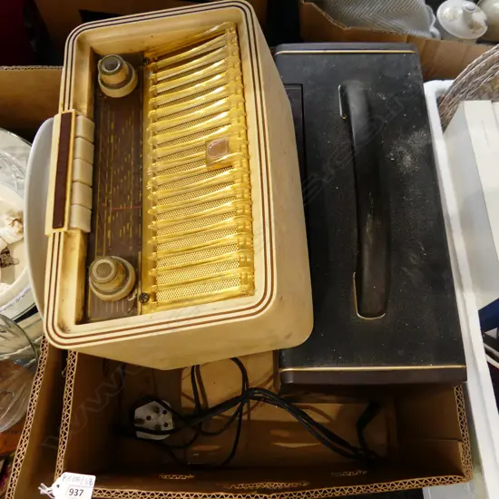 3 VINTAGE RADIOS