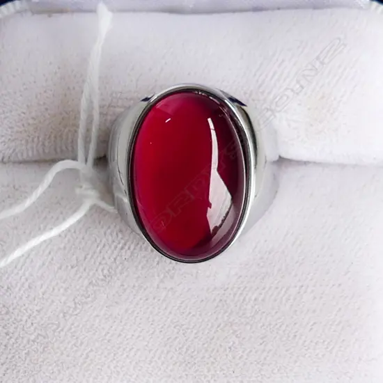 LG RED STONE & STAINLESS STEEL FASHION RING ((BOX) SIZE N