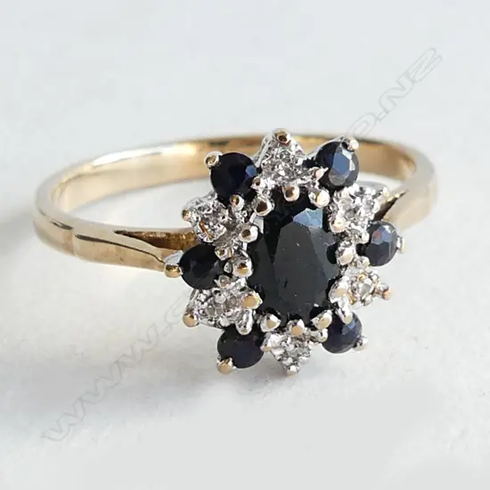 9CT & BLACK STONE & DIAMOND RING 2.5 GRAMS