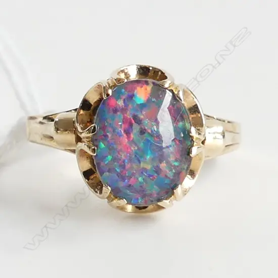 9CT OPAL RING 2.9 GRAMS  SIZE O
