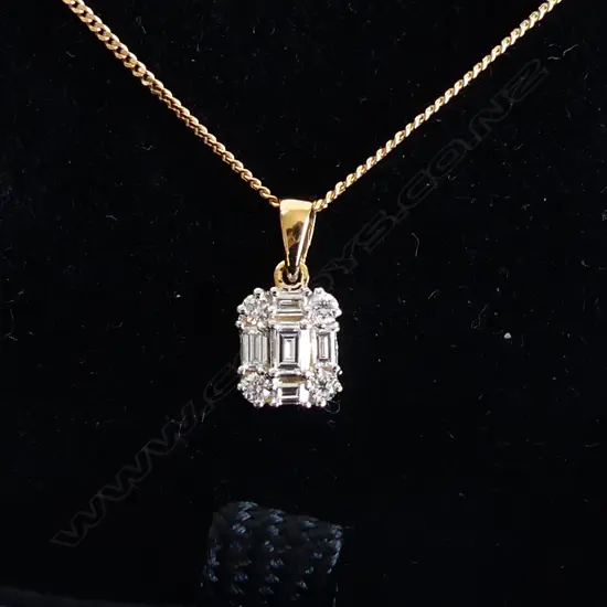 18CT 0.30CT DIAMOND SET PENDANT ON 9CT GOLD CHAIN, NEW 2.2GMS 