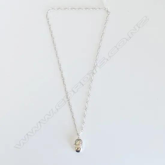 SILVER NECKLACE BABY SHOE ON CHAIN