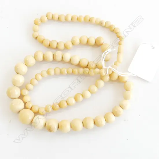 VINTAGE GRADUATED IVORY BEAD NECKLACE 