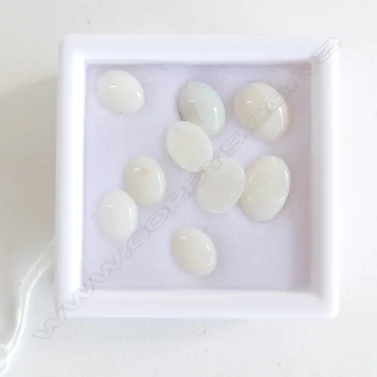 NINE 5CT OVAL MILKY OPALS 