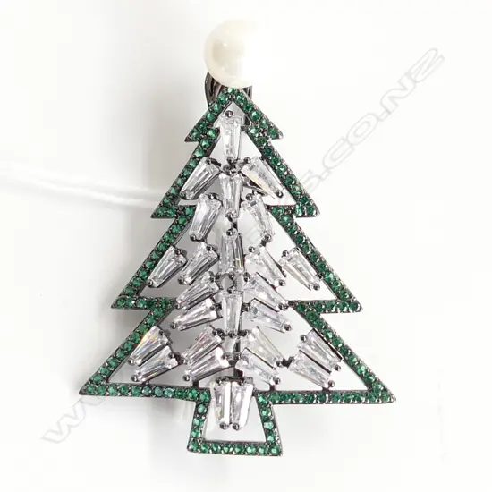 CHRISTMAS TREE BROOCH 