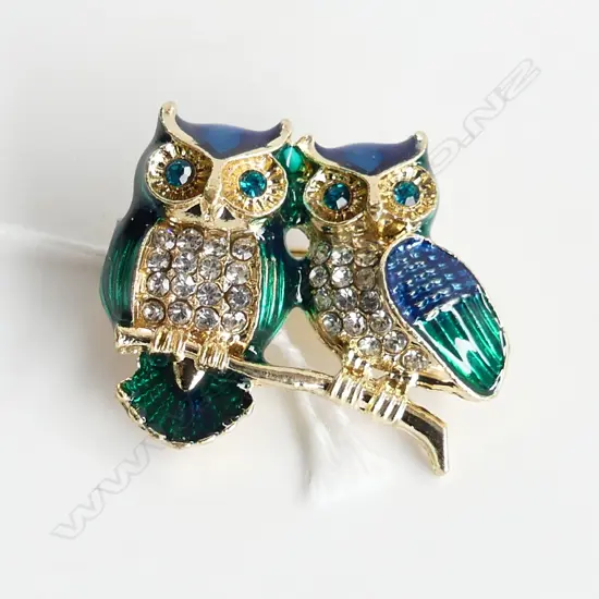 PR GEM SET & ENAMEL OWLS BROOCH