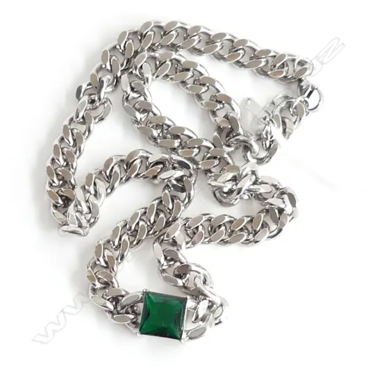 HEAVY CHAIN FASHION NECKLACE WITH GREEN SYNTHETIC STONE 